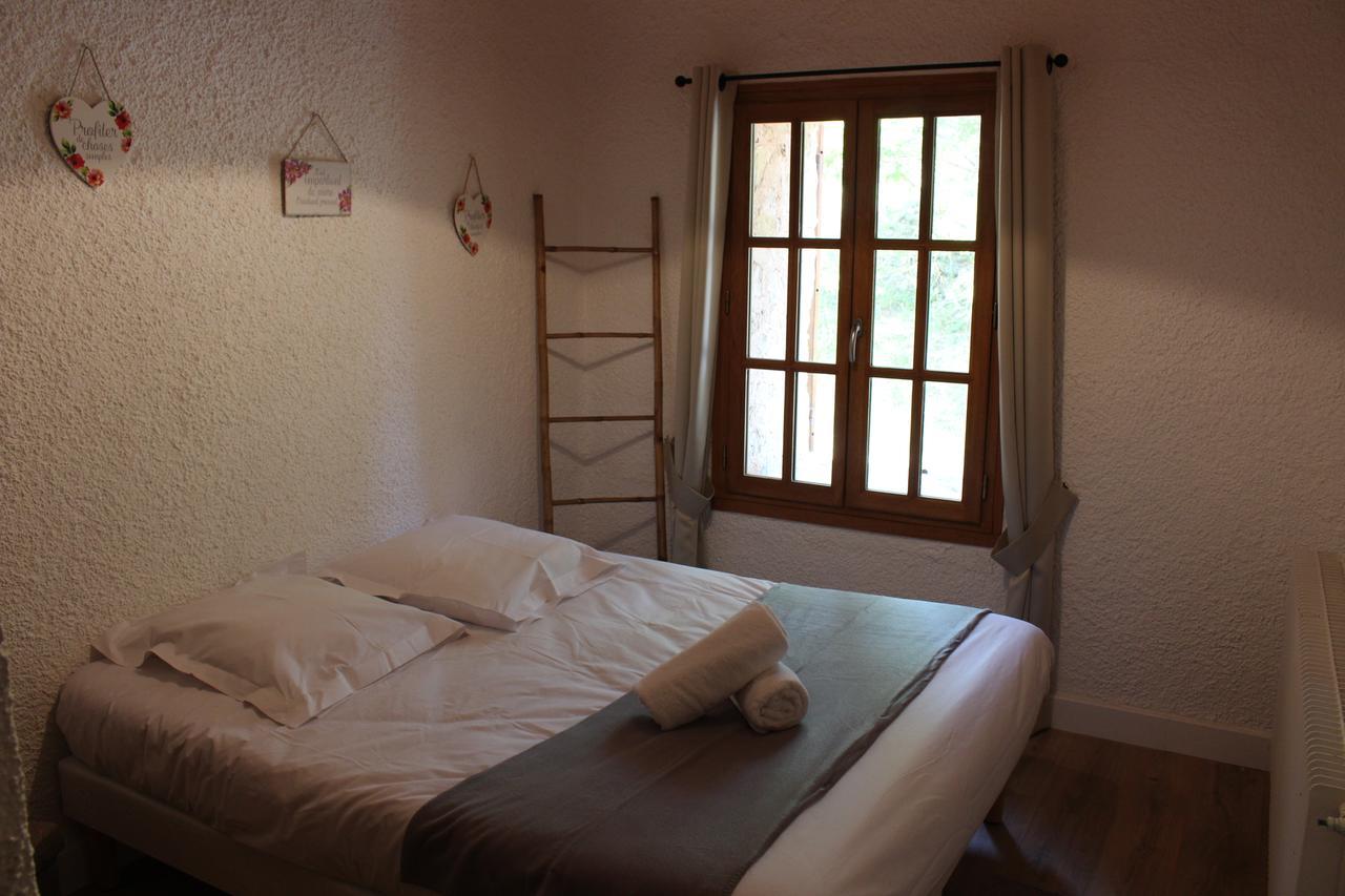 La Bastide Du Logis Du Pin Hotel La Martre Buitenkant foto